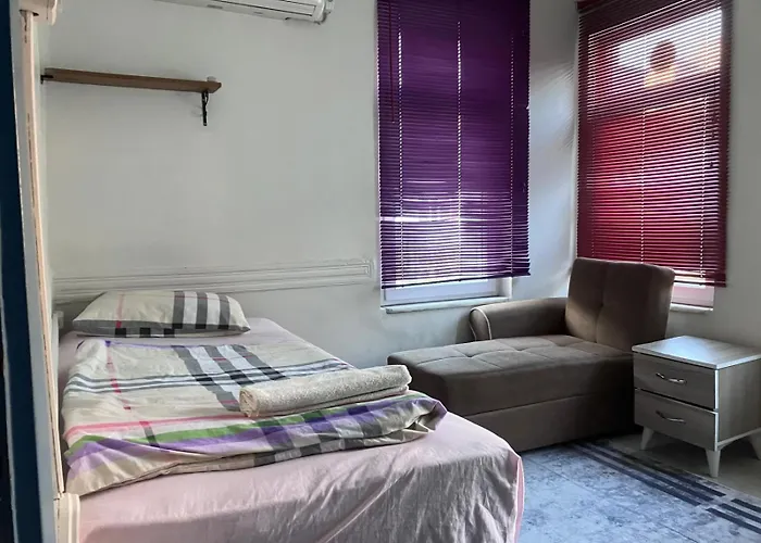 Yellow House Apartment Istanbul