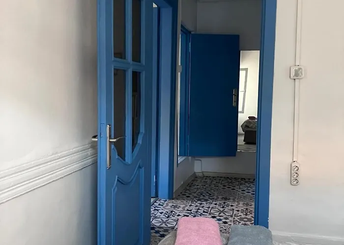 Yellow House Apartment