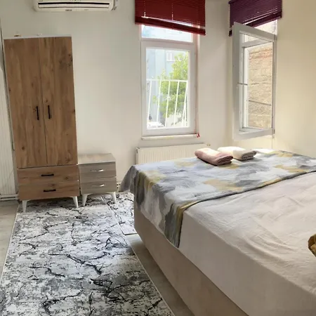 Yellow House * اسطنبول