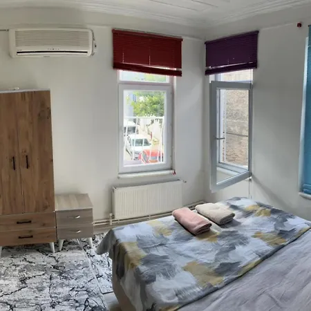 Yellow House Apartment